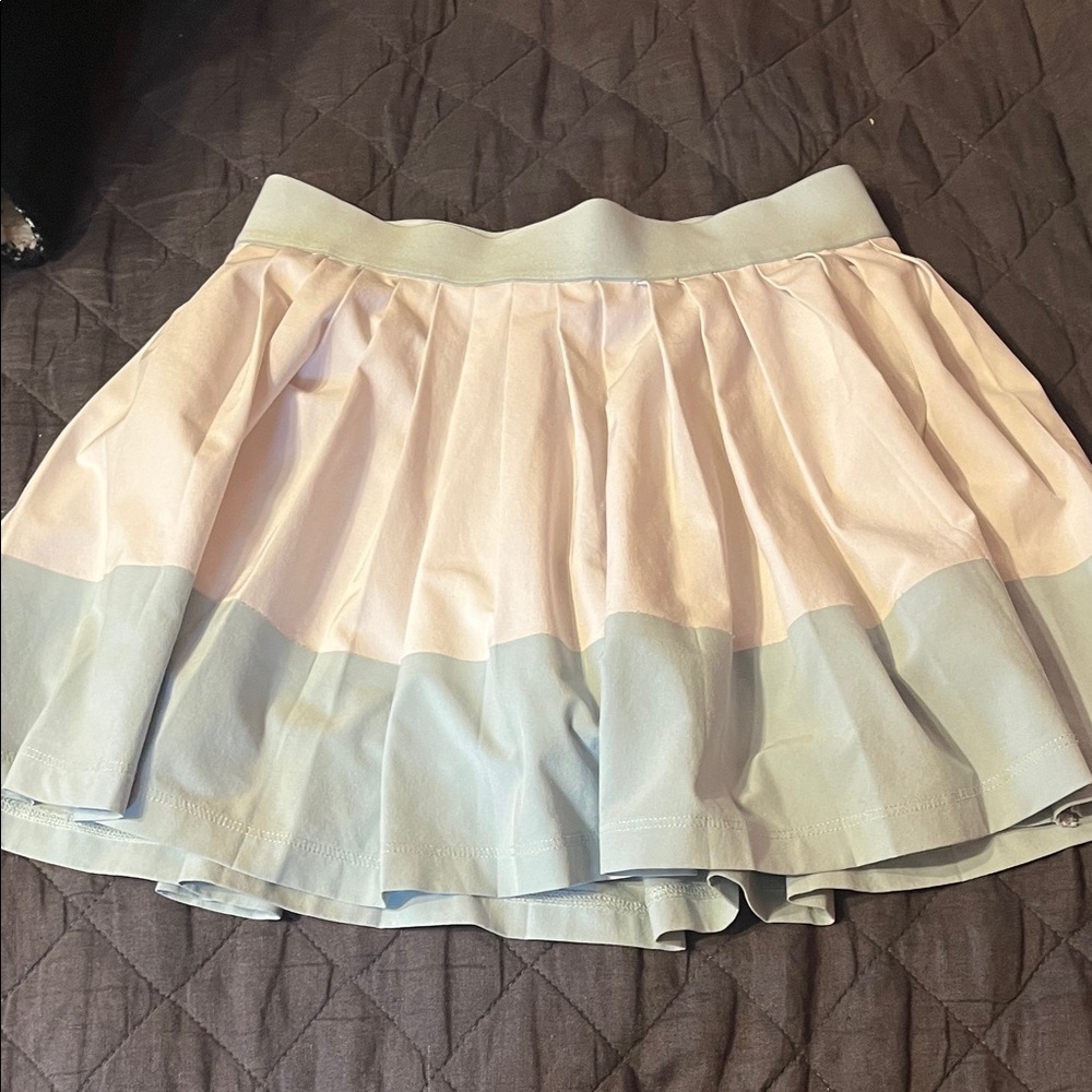 Athleta Kids Skort in Soft white and Blue